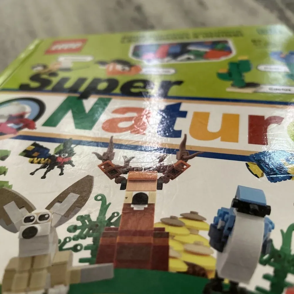 Lego Super Nature Book: Incl. 4 Exclusive Lego Mini Models Mixed Media Product